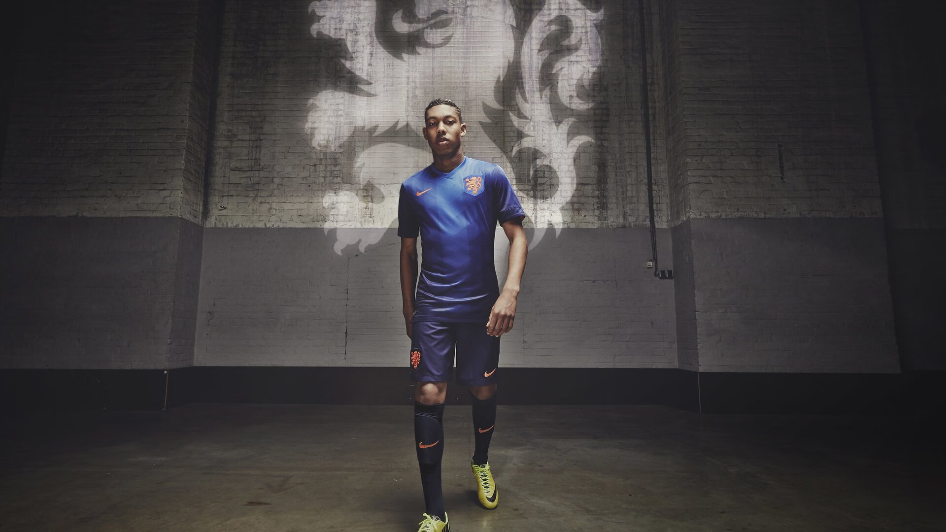 中国足球球队中老将与新秀融合的典型经验分享,足球 新秀